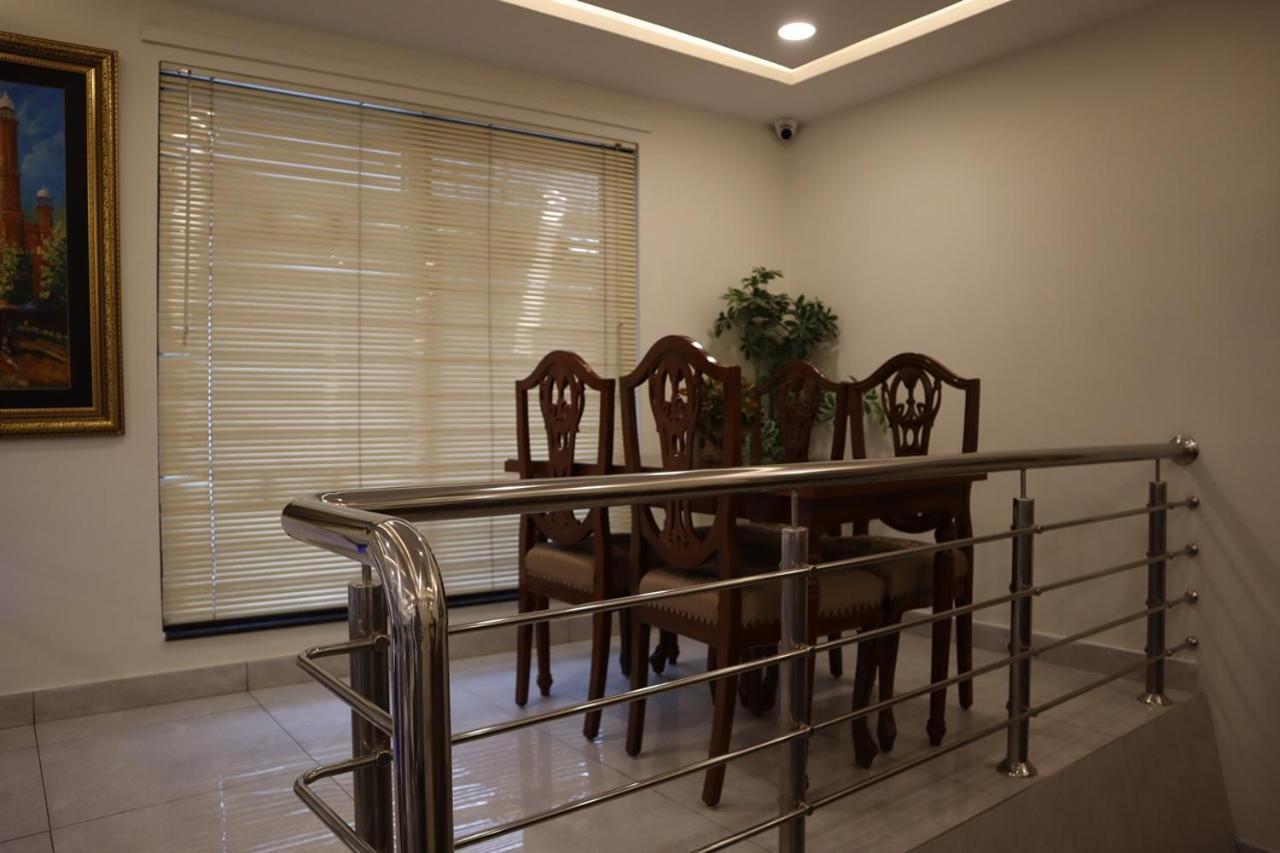 Hayyat Luxury Hotel Suites Lahore Eksteriør bilde