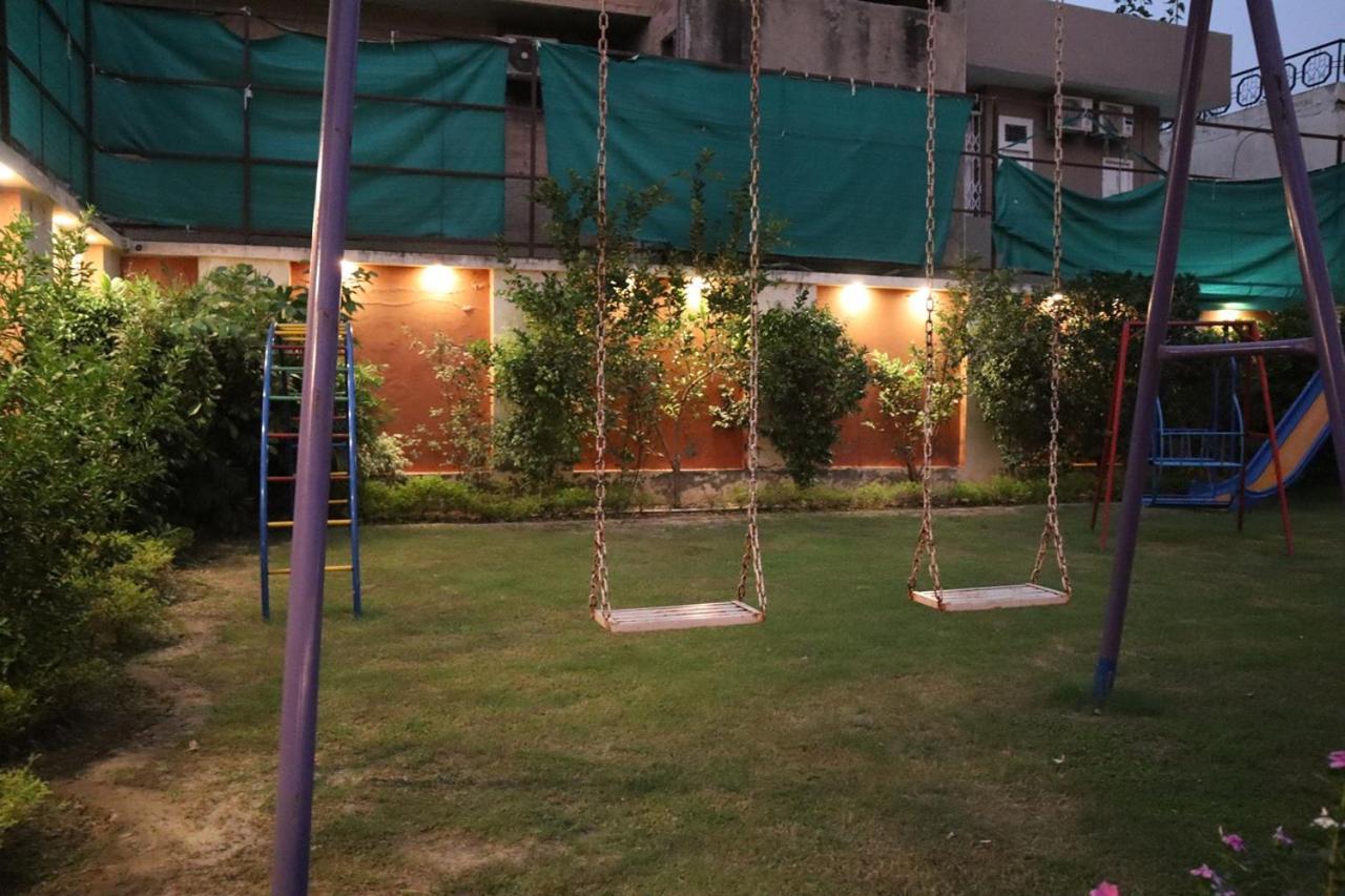 Hayyat Luxury Hotel Suites Lahore Eksteriør bilde