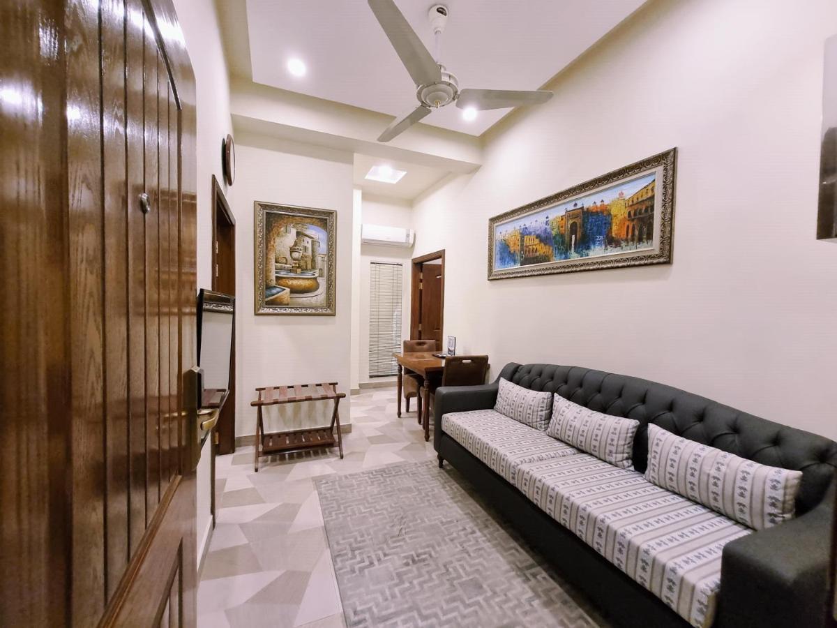 Hayyat Luxury Hotel Suites Lahore Eksteriør bilde