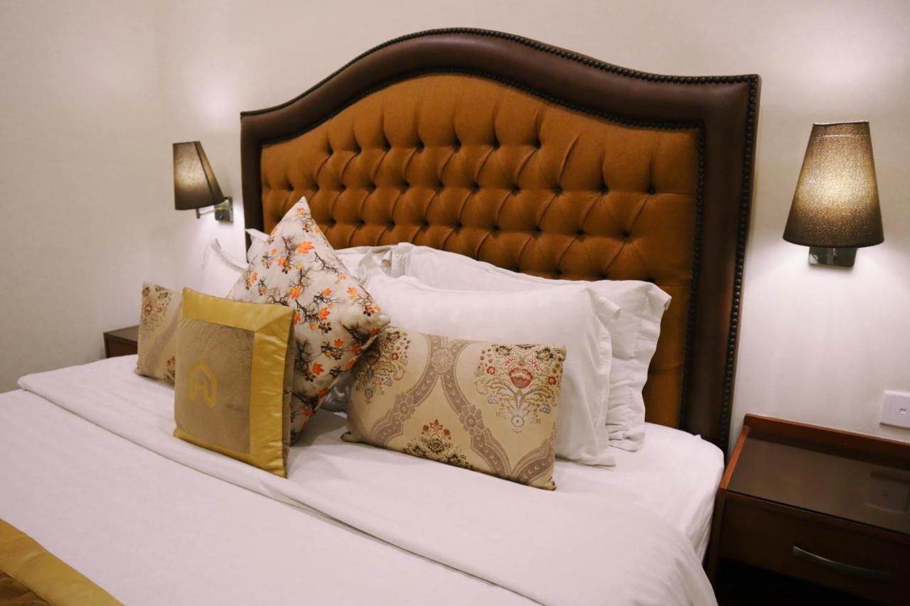 Hayyat Luxury Hotel Suites Lahore Eksteriør bilde