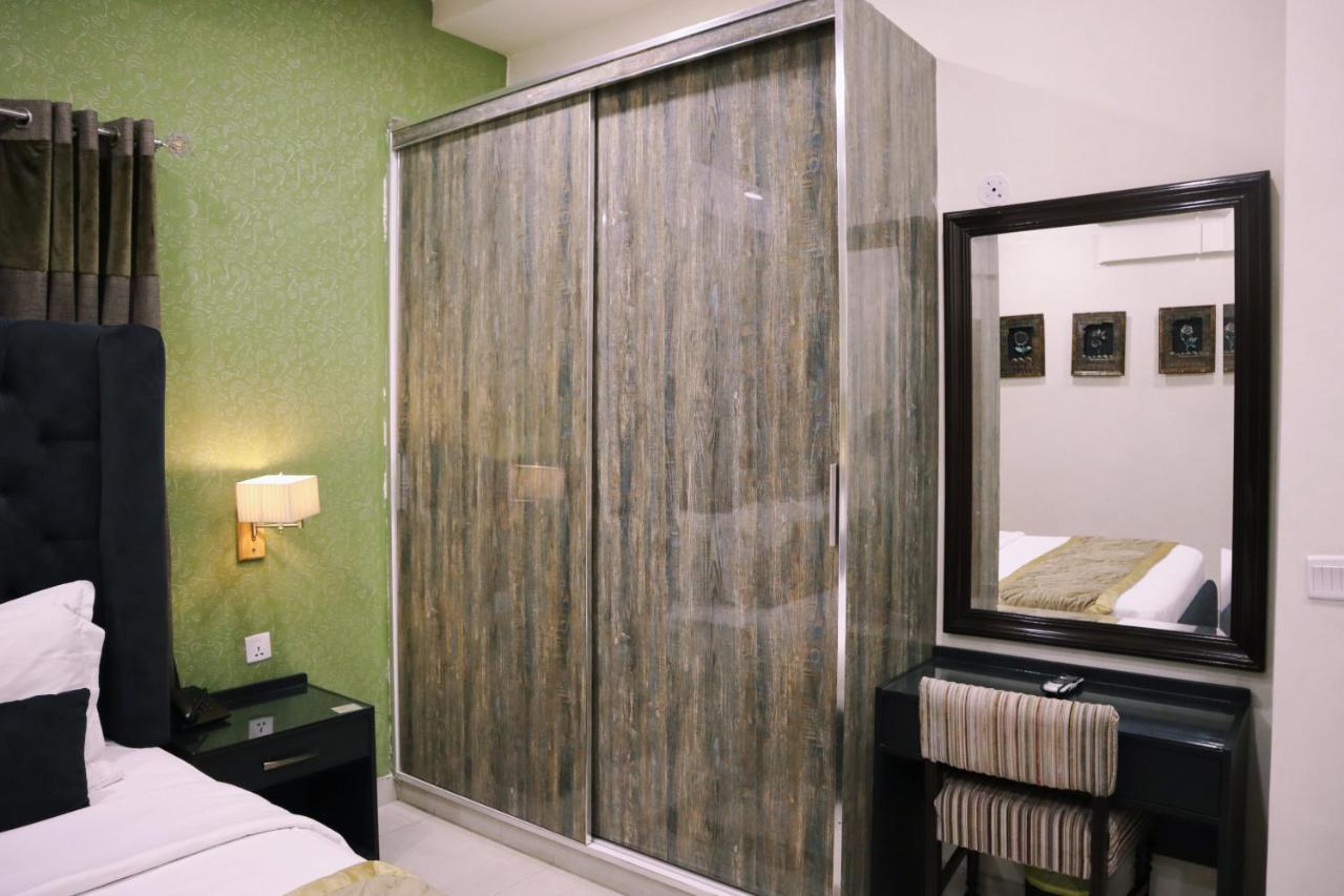 Hayyat Luxury Hotel Suites Lahore Eksteriør bilde