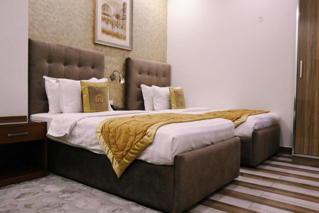Hayyat Luxury Hotel Suites Lahore Eksteriør bilde
